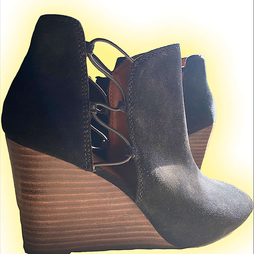 Black Suede Wedges!!
